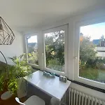 (Messe)Zimmer mit Bad und Ankleideraum + Parkplatz